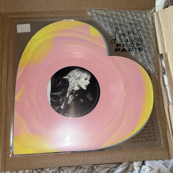 Taylor Swift Lover Live From Paris Heart Shaped Vinyl 2025 LIMITED - Picture 1 of 10